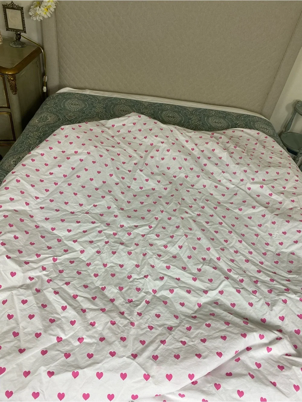Pottery Barn Kids White Fitted Sheet with Pink Heart Print